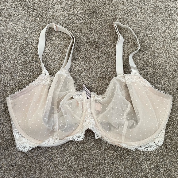 ✨Set of 3 ✨ Victoria Secret Bras - Picture 2 of 4